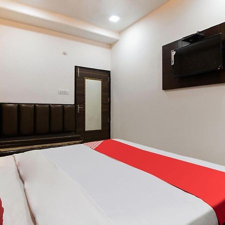 فندق ساهارانبورفي  Oyo 48489 Adarsh Plaza المظهر الخارجي الصورة