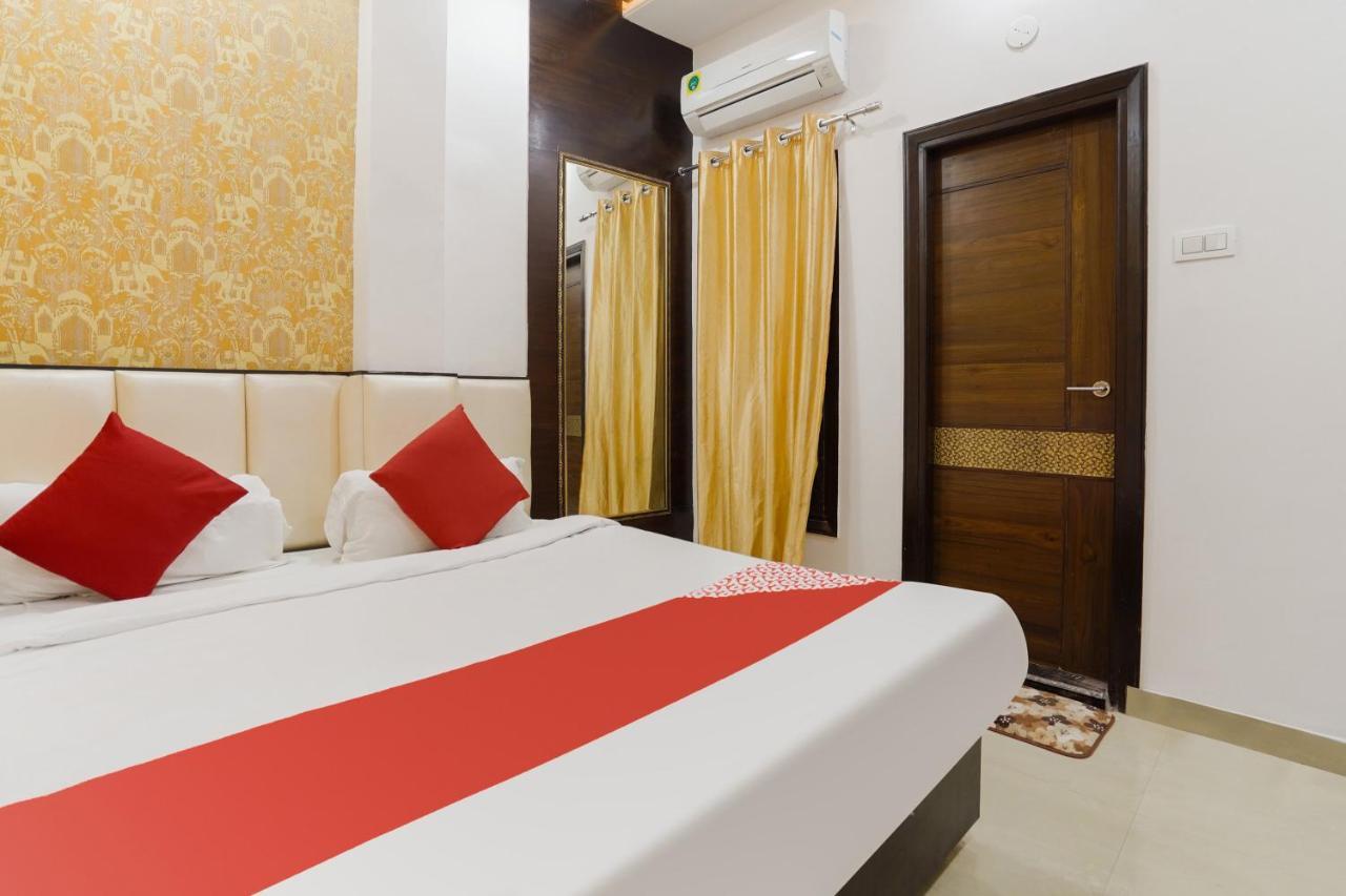 فندق ساهارانبورفي  Oyo 48489 Adarsh Plaza المظهر الخارجي الصورة